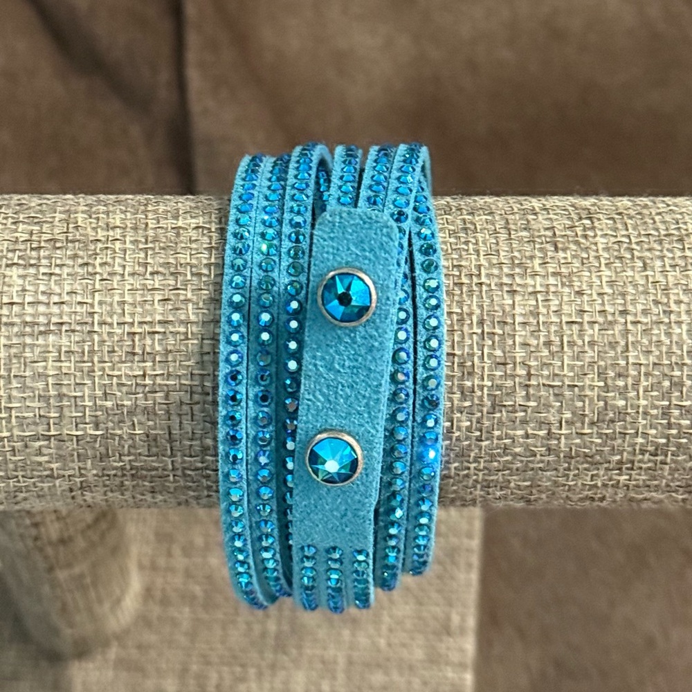 Teal Touchstone Crystal Wrap-Star Bracelet